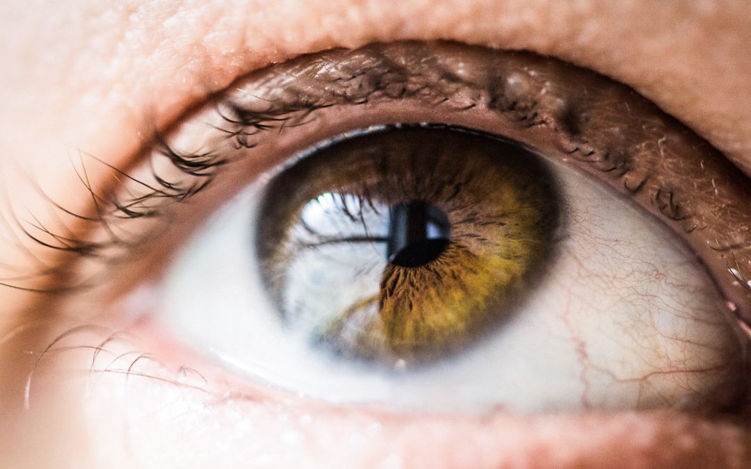 Qui est un bon candidat pour la correction de l’astigmatisme avec des implants oculaires ?